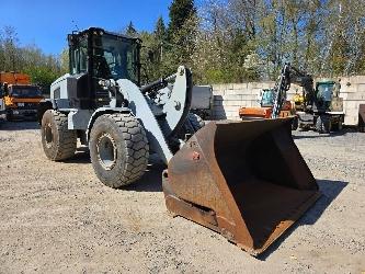 CAT 926M