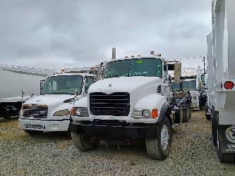 Mack CV 713