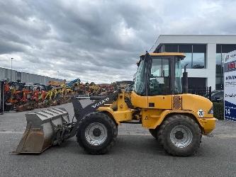 Volvo L30B