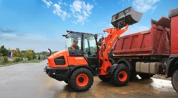 Kubota R 090