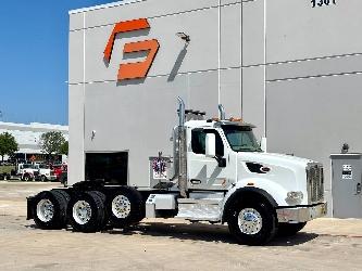 Peterbilt 567