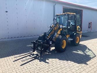JCB 407