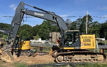 DEERE 345G LC