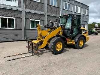 CAT 906M