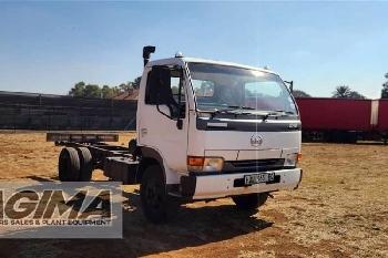 Nissan UD40