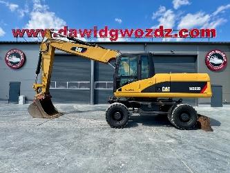 CAT M 322 D