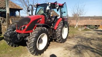 Valtra A 124