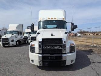 Mack AN64T