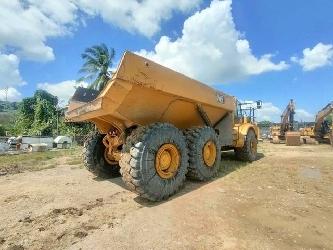 CAT 745