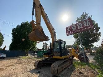 CAT 324D