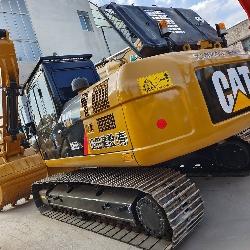 CAT 320 D2L