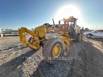 CAT 150 AWD