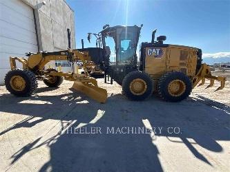 CAT 150 AWD