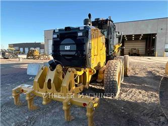 CAT 150 AWD