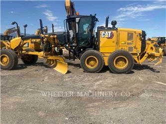 CAT 150 AWD