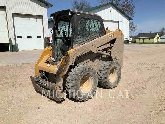 CAT 236D3