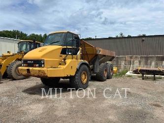 CAT 725