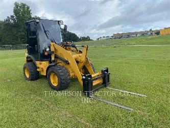 CAT 903 D