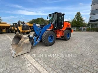 CAT 926M