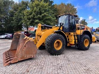 CAT 966M