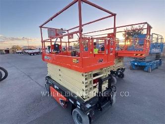 JLG ES3246