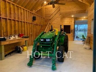 John Deere 4044R