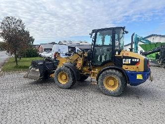 CAT 908M