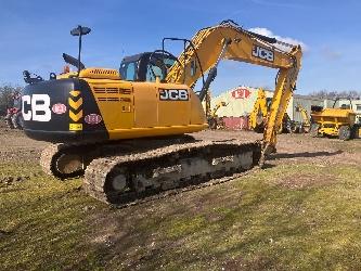 JCB JS 220