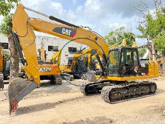 CAT 320 D 2