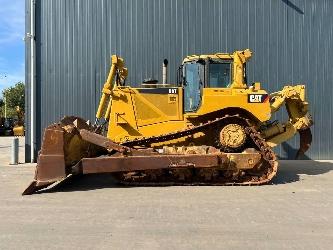 CAT D8T