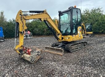 CAT 302.7 CR