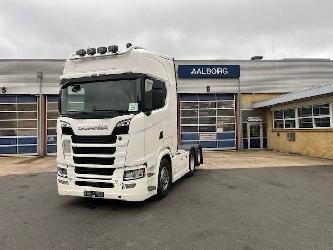 Scania S 590