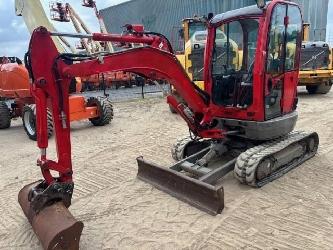 JCB 8025