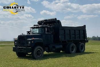 Mack R 688 ST