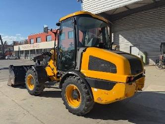JCB 406
