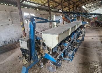 Kinze 3000