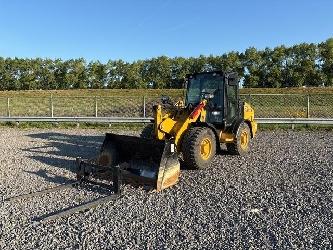 CAT 906