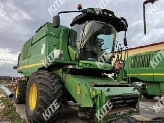 John Deere T660