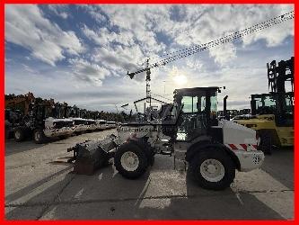 CAT 908M