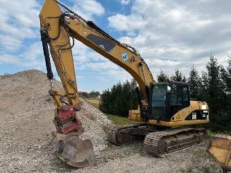 CAT 323D