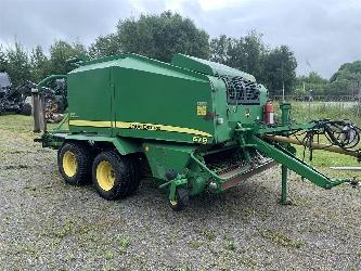 John Deere 678