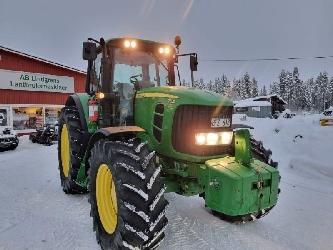 John Deere 7530