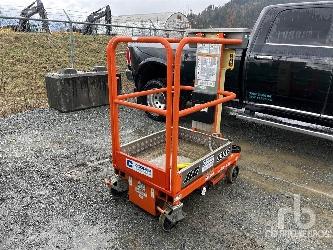 JLG 830P