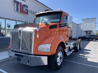 Kenworth T880