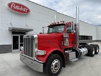 Peterbilt 389