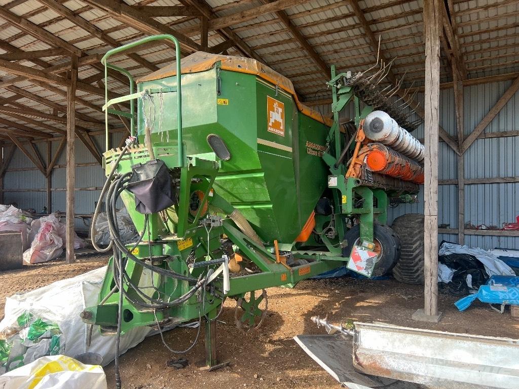 Amazone Citan 8000 Farm Drills