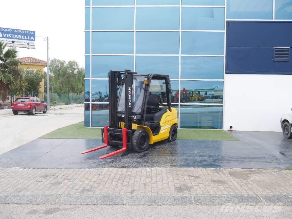 Hyundai 25 D-9 Diesel Forklifts