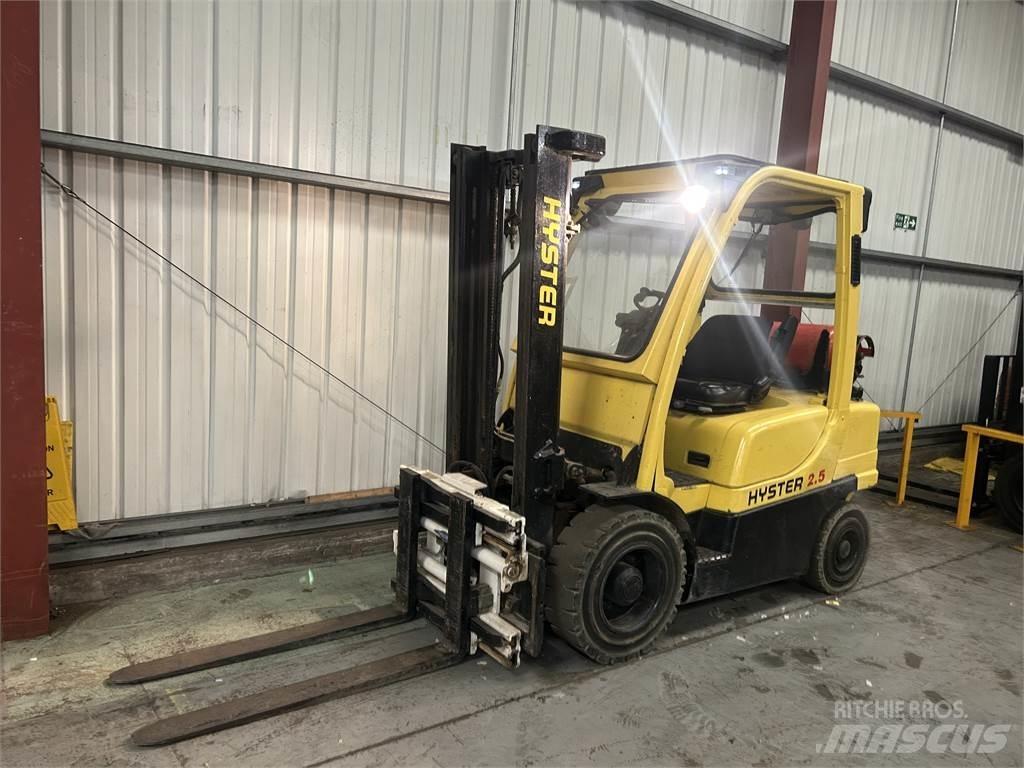 Hyster H2.5FT LPG trucks
