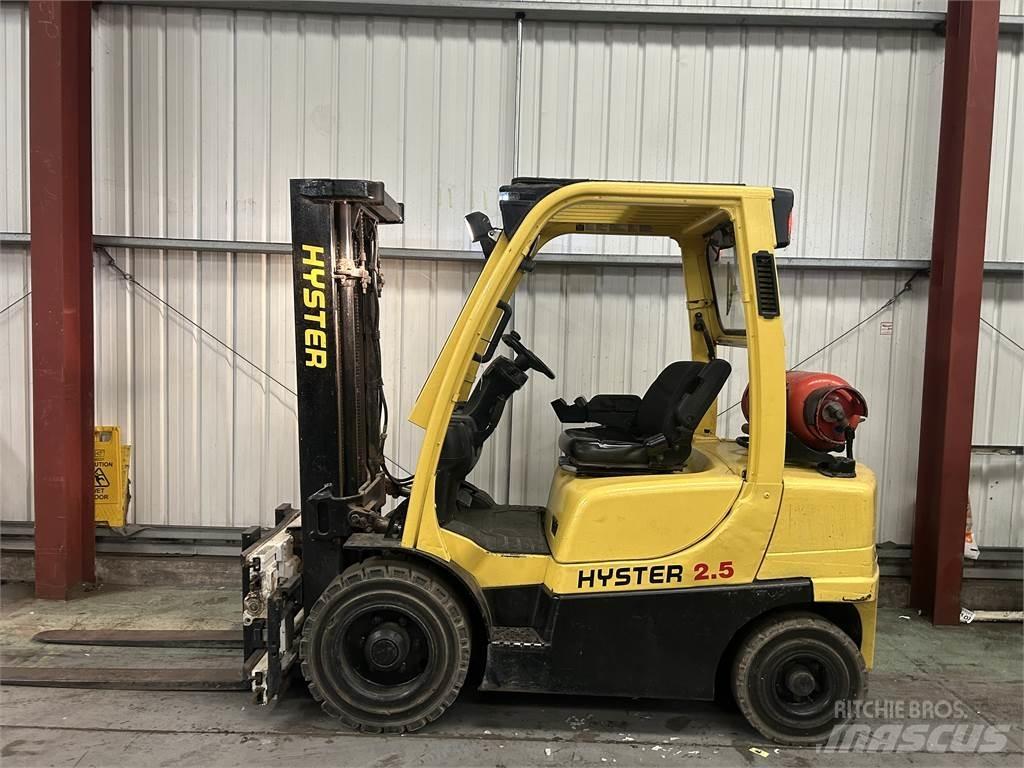 Hyster H2.5FT LPG trucks