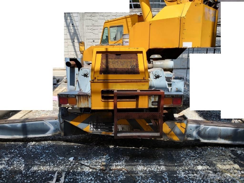 Tadano TR 250 M-5 Rough Terrain Cranes